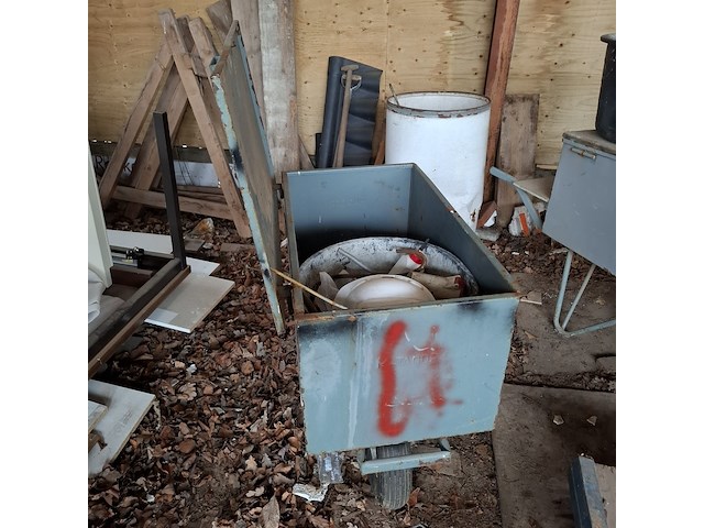 Gereedschapskruiwagen op luchtband matador - afbeelding 1 van  8