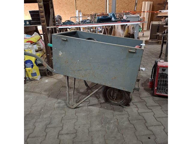 Gereedschapskruiwagen op luchtband matador - afbeelding 2 van  5