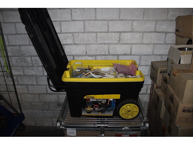 Gereedschapstrolley stanley mobile toolchest. 1 afsluitklem ontbreekt. - afbeelding 1 van  2