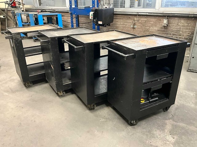 Gereedschapswagen (4x) - afbeelding 1 van  4