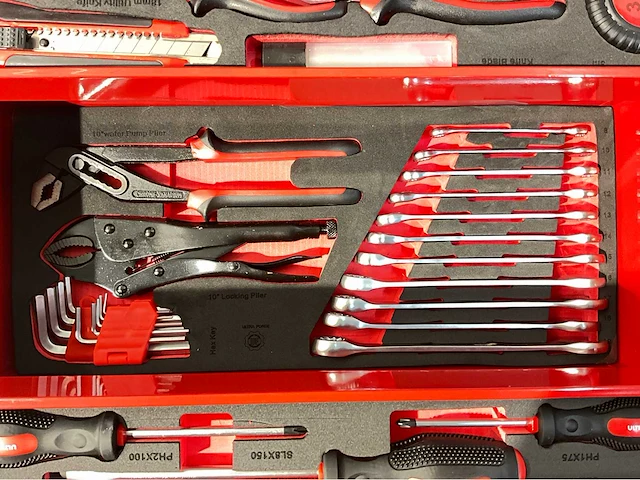 Gereedschapswagen 7 laden, gevuld en gereedschapskoffer 86 pcs - ultra force equipment - afbeelding 20 van  29