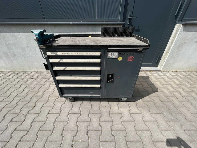 Gereedschapswagen + bankschroef - afbeelding 1 van  7