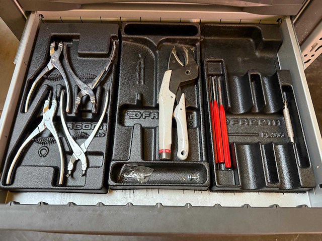 Gereedschapswagen en werkbank - afbeelding 7 van  22