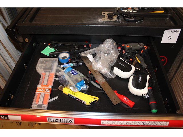 Gereedschapswagen eversteel gevuld met diverse gereedschap w.o. schroevendraaiers, doppenset, tangen, sleut... - afbeelding 2 van  8