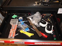 Gereedschapswagen eversteel gevuld met diverse gereedschap w.o. schroevendraaiers, doppenset, tangen, sleut... - afbeelding 2 van  8