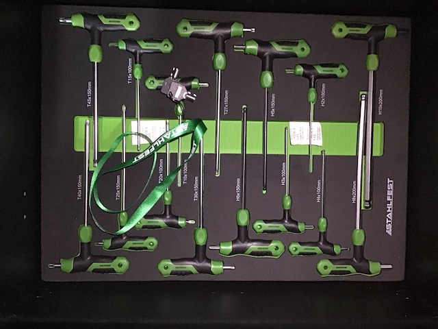 Gereedschapswagen gevuld - afbeelding 3 van  17