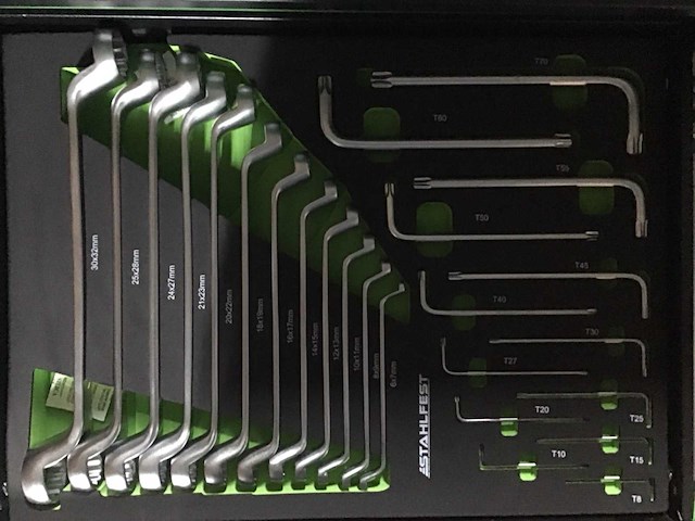 Gereedschapswagen gevuld - afbeelding 15 van  17