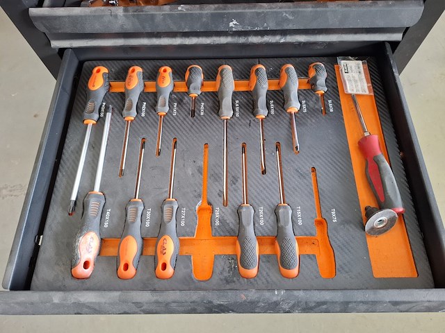 Gereedschapswagen met inhoud, clas b.line - afbeelding 9 van  12