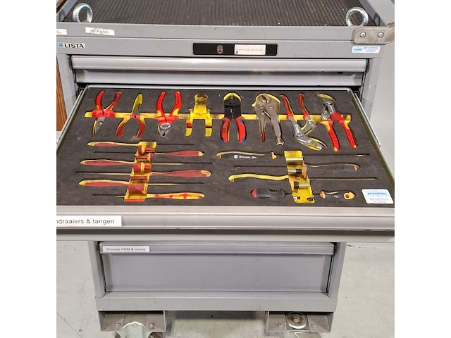 Gereedschapswagen met inhoud, lista - afbeelding 20 van  24