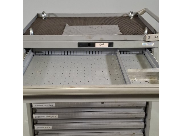 Gereedschapswagen met inhoud, lista - afbeelding 7 van  22