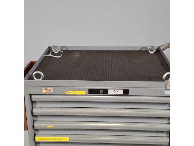 Gereedschapswagen met inhoud, lista - afbeelding 6 van  24