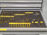 Gereedschapswagen met inhoud, lista - afbeelding 21 van  24