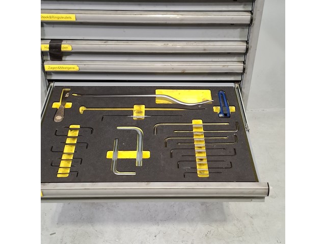 Gereedschapswagen met inhoud, lista - afbeelding 20 van  20