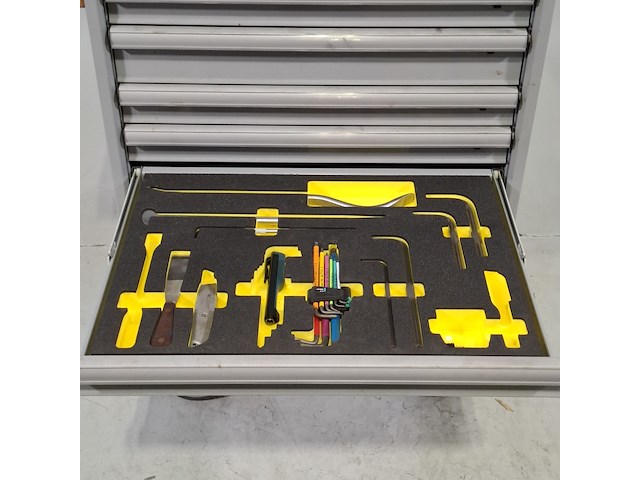 Gereedschapswagen met inhoud, lista - afbeelding 2 van  24