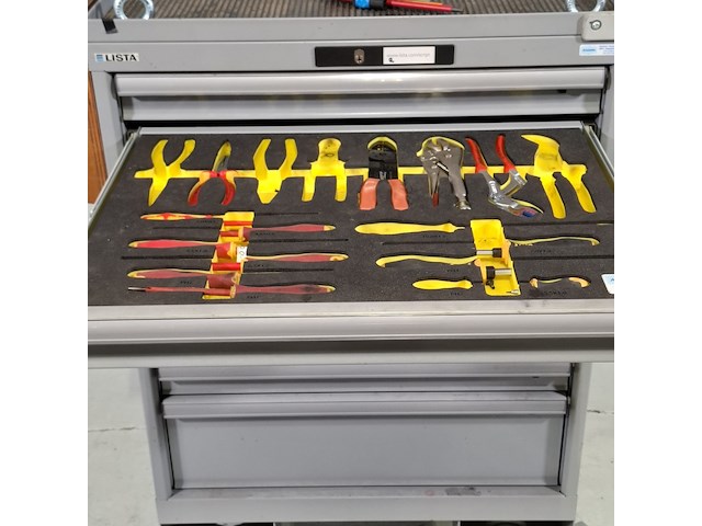 Gereedschapswagen met inhoud, lista - afbeelding 19 van  24