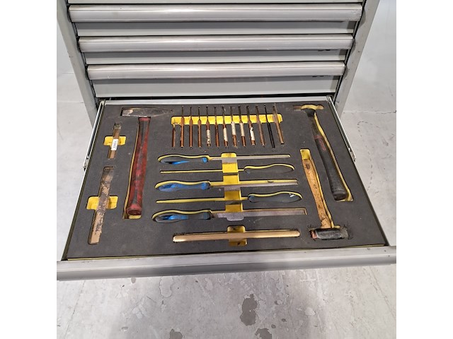 Gereedschapswagen met inhoud, lista - afbeelding 8 van  11