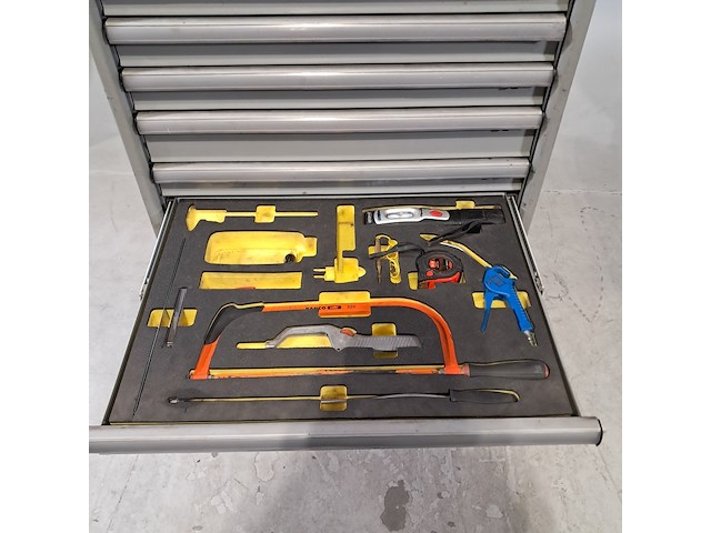 Gereedschapswagen met inhoud, lista - afbeelding 9 van  11