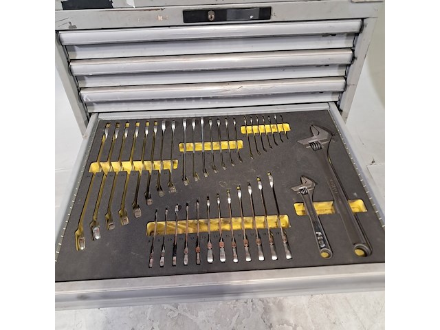 Gereedschapswagen met inhoud, lista - afbeelding 7 van  11