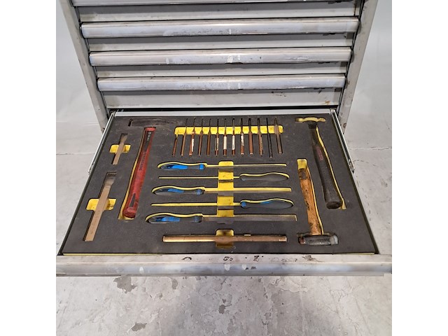 Gereedschapswagen met inhoud, lista - afbeelding 8 van  11