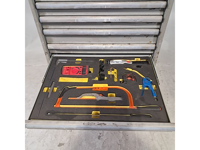 Gereedschapswagen met inhoud, lista - afbeelding 9 van  11