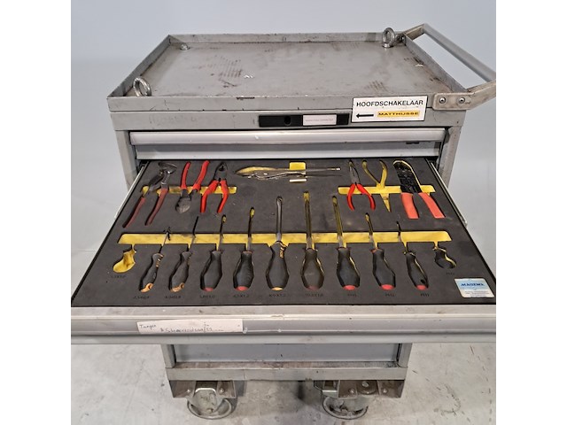 Gereedschapswagen met inhoud, lista - afbeelding 3 van  9