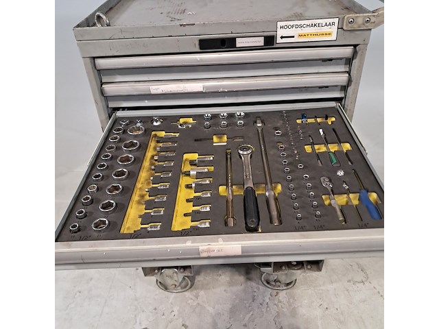 Gereedschapswagen met inhoud, lista - afbeelding 4 van  9