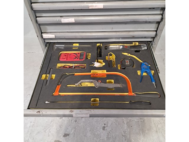 Gereedschapswagen met inhoud, lista - afbeelding 7 van  9