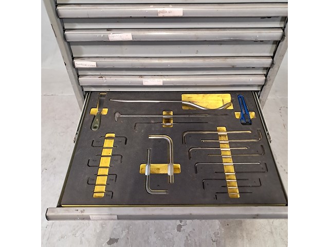 Gereedschapswagen met inhoud, lista - afbeelding 8 van  9