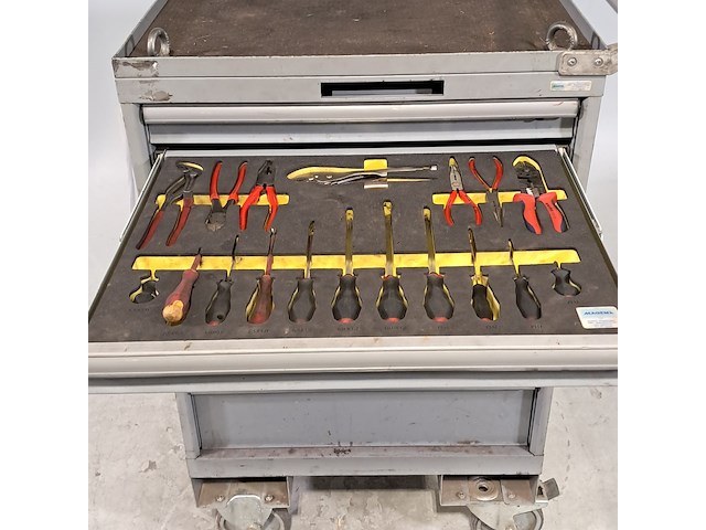 Gereedschapswagen met inhoud, lista - afbeelding 5 van  11