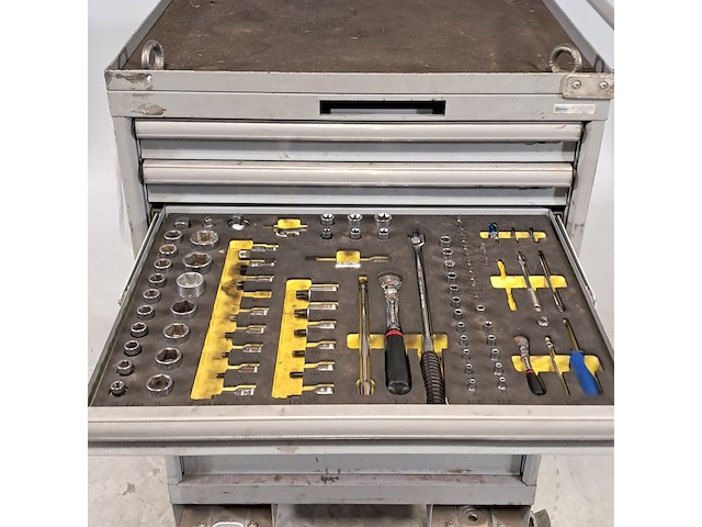 Gereedschapswagen met inhoud, lista - afbeelding 6 van  11