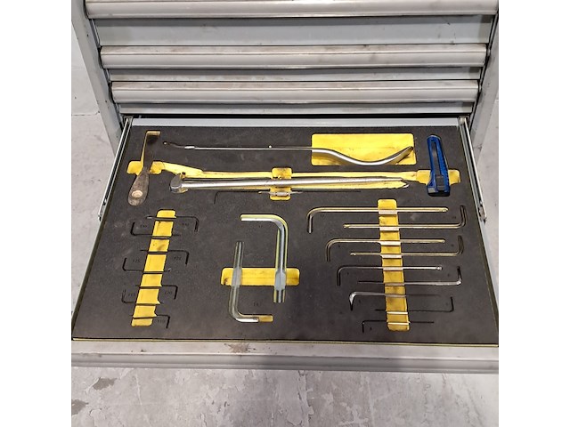 Gereedschapswagen met inhoud, lista - afbeelding 10 van  11