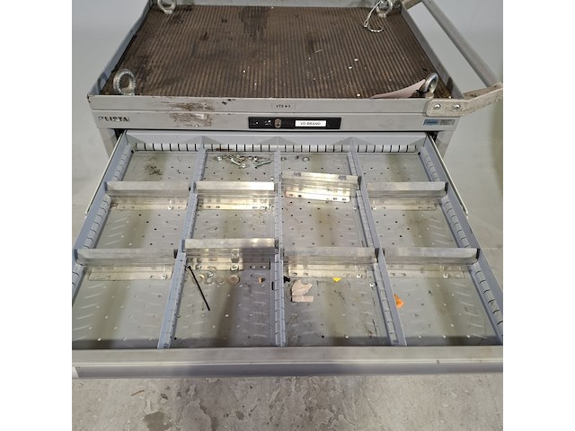 Gereedschapswagen met inhoud, lista - afbeelding 8 van  12