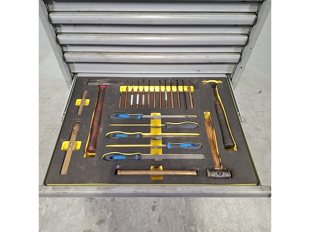 Gereedschapswagen met inhoud, lista - afbeelding 12 van  12