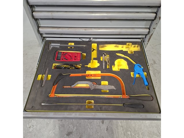 Gereedschapswagen met inhoud, lista - afbeelding 2 van  12