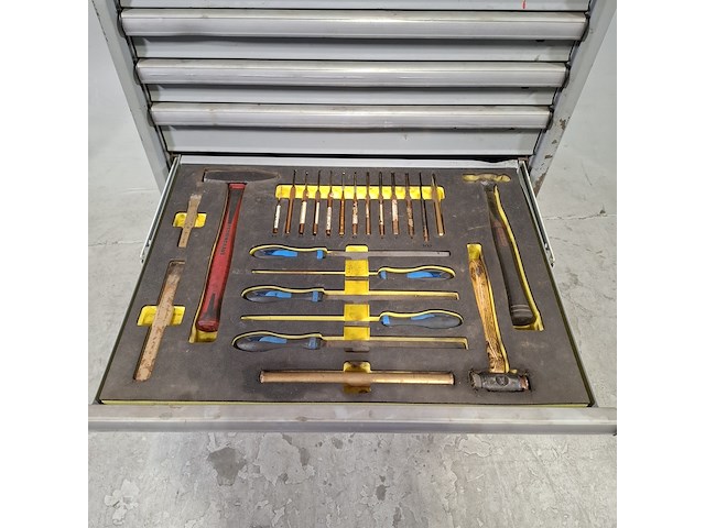 Gereedschapswagen met inhoud, lista - afbeelding 12 van  12