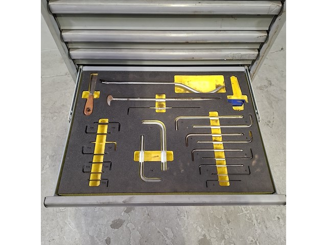 Gereedschapswagen met inhoud, lista - afbeelding 3 van  12