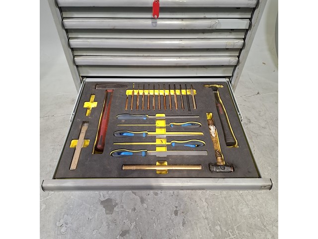 Gereedschapswagen met inhoud, lista - afbeelding 12 van  12