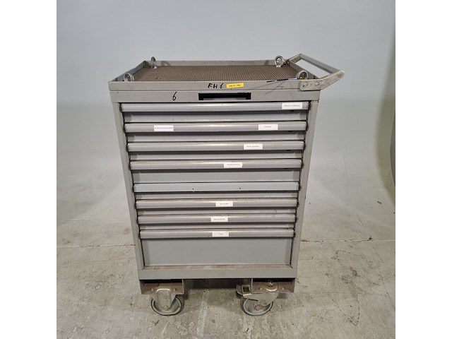 Gereedschapswagen met inhoud, lista - afbeelding 1 van  12