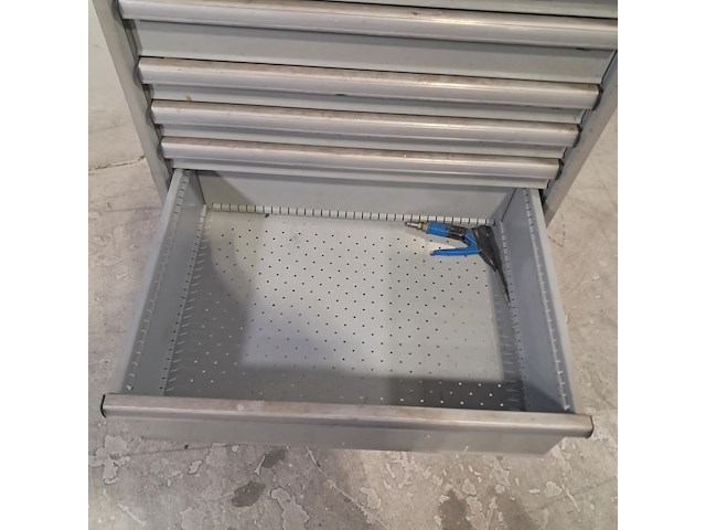 Gereedschapswagen met inhoud, lista - afbeelding 2 van  10