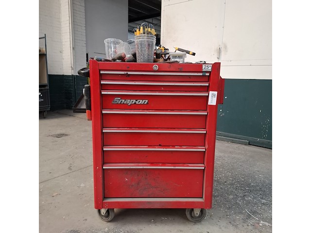 Gereedschapswagen met inhoud snap-on - afbeelding 1 van  11