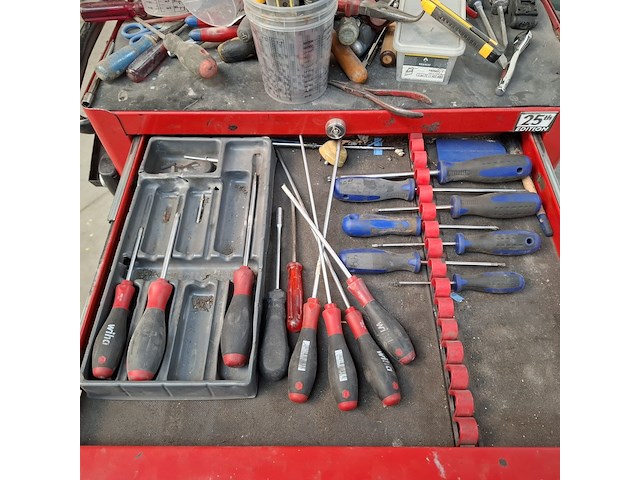 Gereedschapswagen met inhoud snap-on - afbeelding 5 van  11