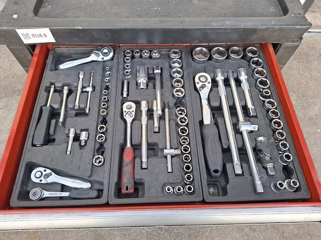 Gereedschapswagen met inhoud - afbeelding 5 van  10