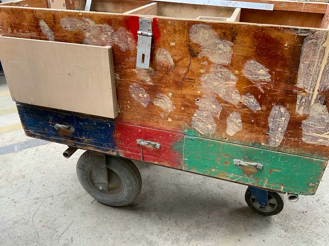 Gereedschapswagen met inhoud - afbeelding 6 van  8