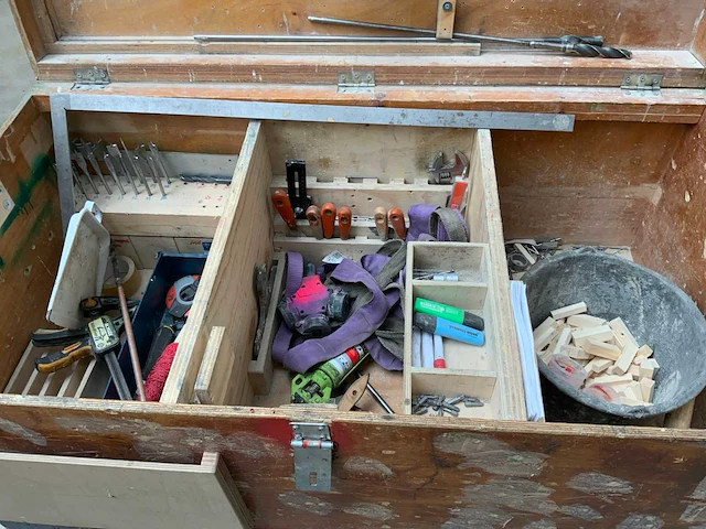 Gereedschapswagen met inhoud - afbeelding 5 van  8