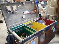Gereedschapswagen met inhoud - afbeelding 3 van  10
