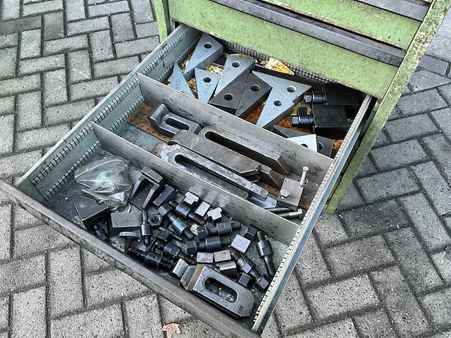 Gereedschapswagen met tooling/gereedschap - afbeelding 2 van  21