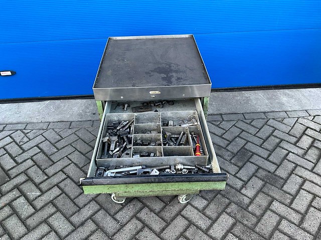 Gereedschapswagen met tooling/gereedschap - afbeelding 9 van  21