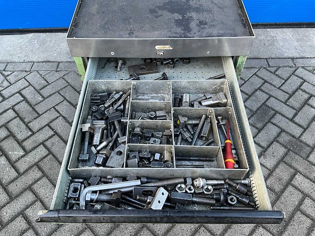 Gereedschapswagen met tooling/gereedschap - afbeelding 10 van  21