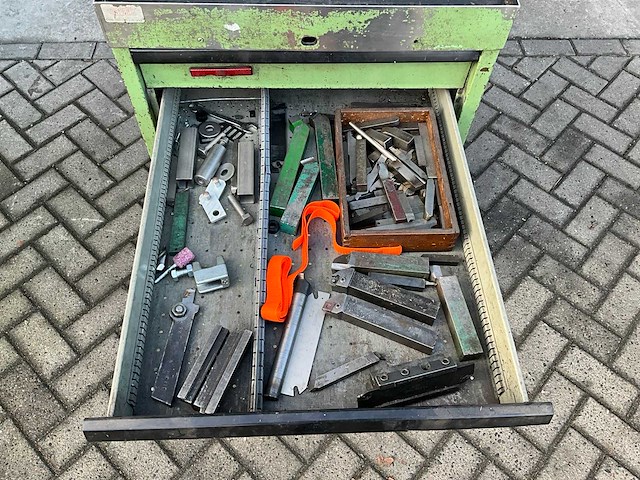 Gereedschapswagen met tooling/gereedschap - afbeelding 6 van  21