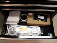 Gereedschapswagen powerplus gevuld met diverse printplaten, kabels enz. - afbeelding 7 van  9